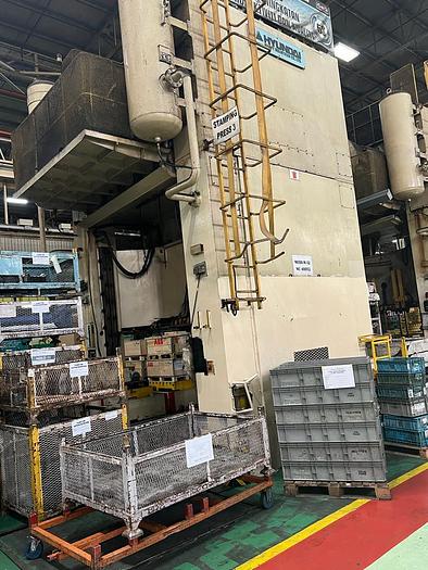 Used Hyundai 400T Model SA2-400 Year 1996 Stamping Press