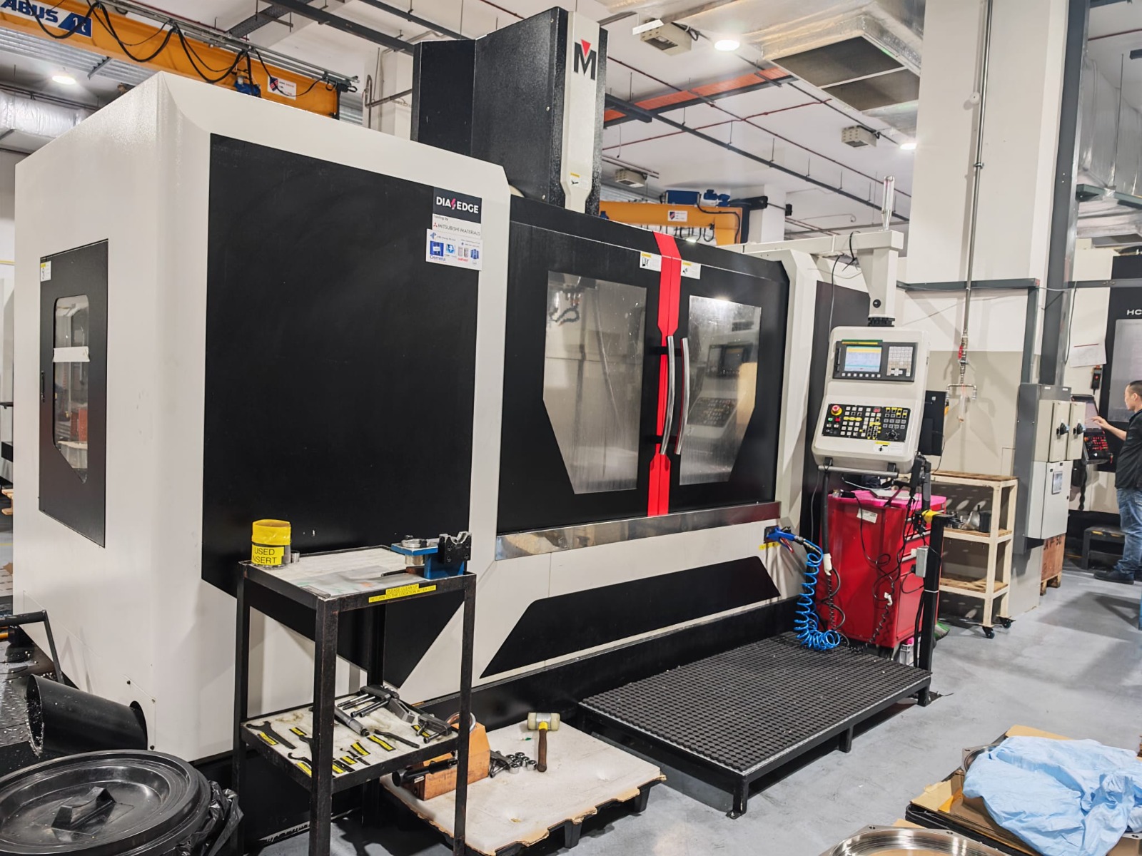 Used Manford VL-1600 Vertical Machining Center Year 2021