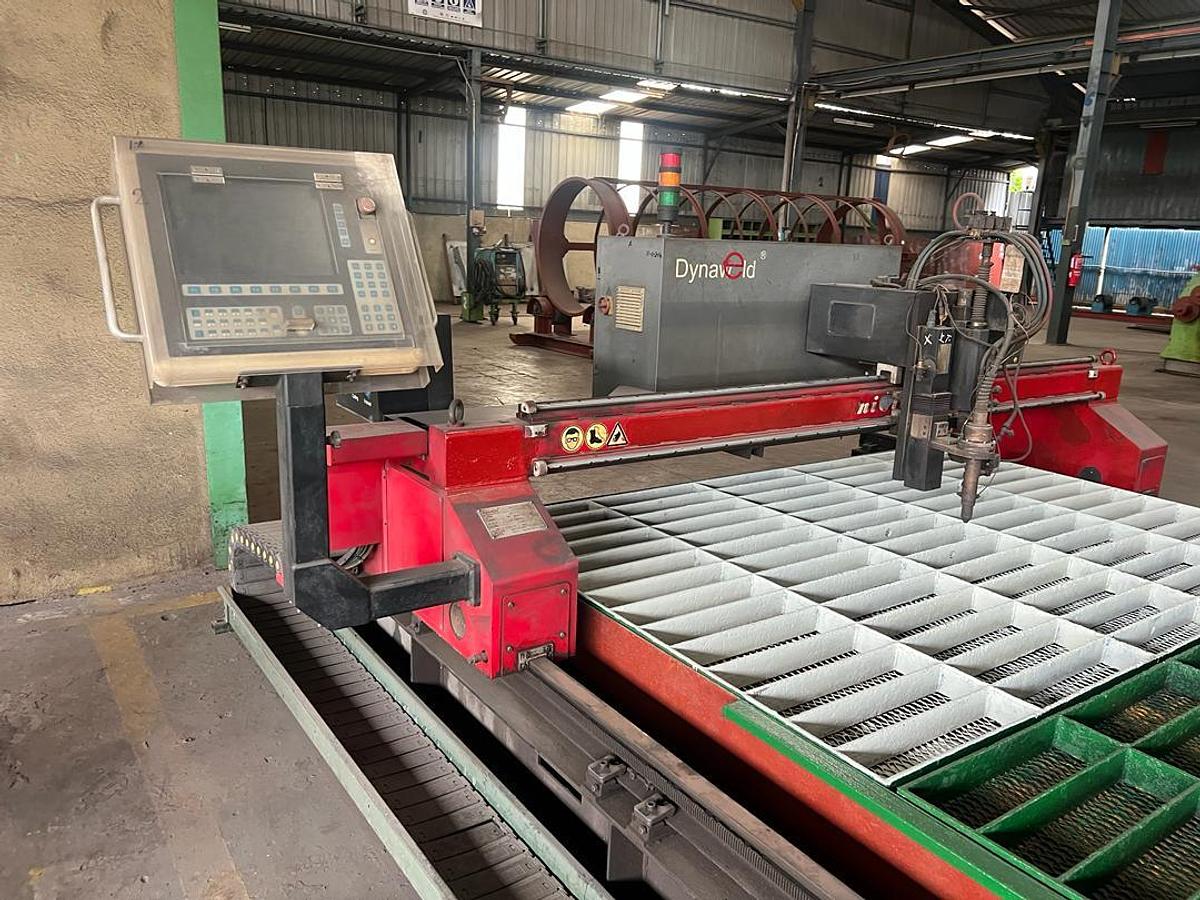 Used Dynaweld CNC Plasma Cutting Machine (Gantry-Type) 2550 x 6500mm Year 2014