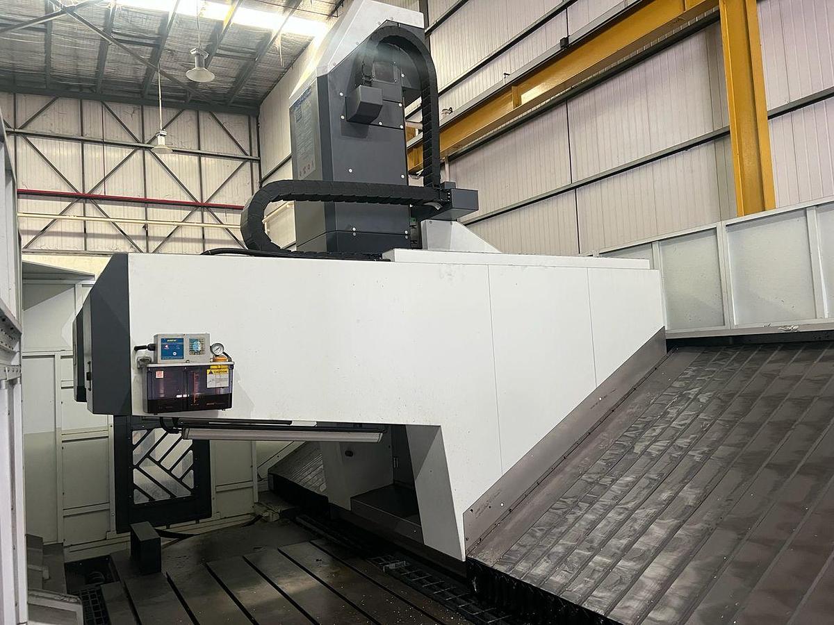 Used PRATIC PCD-CNC6012 Moving Column Machining Center Year 2022
