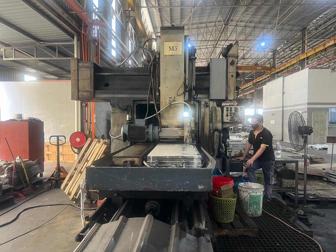 Used Surface Grinder 2000x1000
