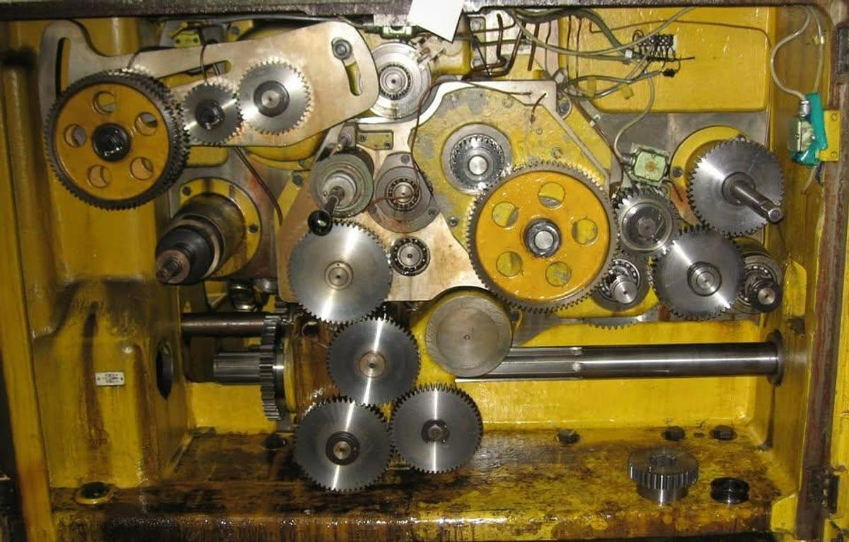 Used WMW MODUL ZFWZ 1250mm x 14/II Universal Gear Hobbing Machine
