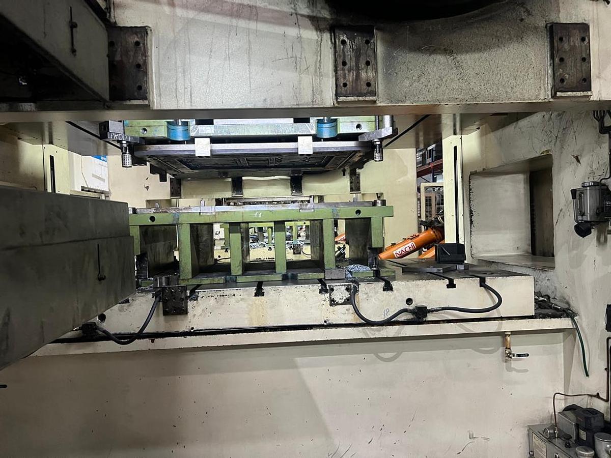 Used Sino LDP300T Tandem Press with 6 Press Year 2010