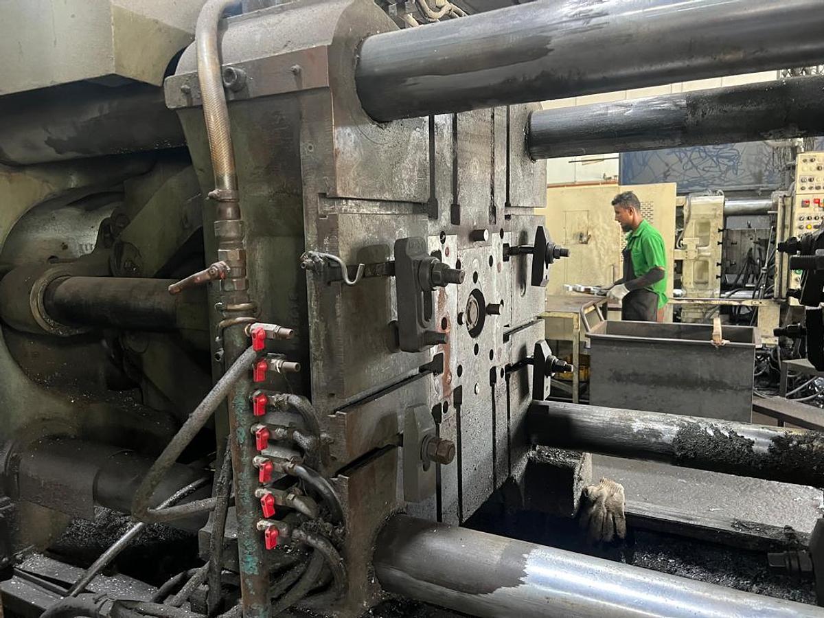 Used Toyo BD-350V2-CW Die Casting Machine Year 1994