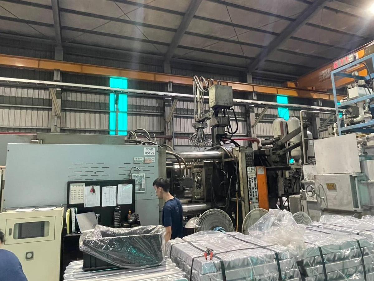 Used Toyo BD-800V5 Die Casting Machine Year 2011