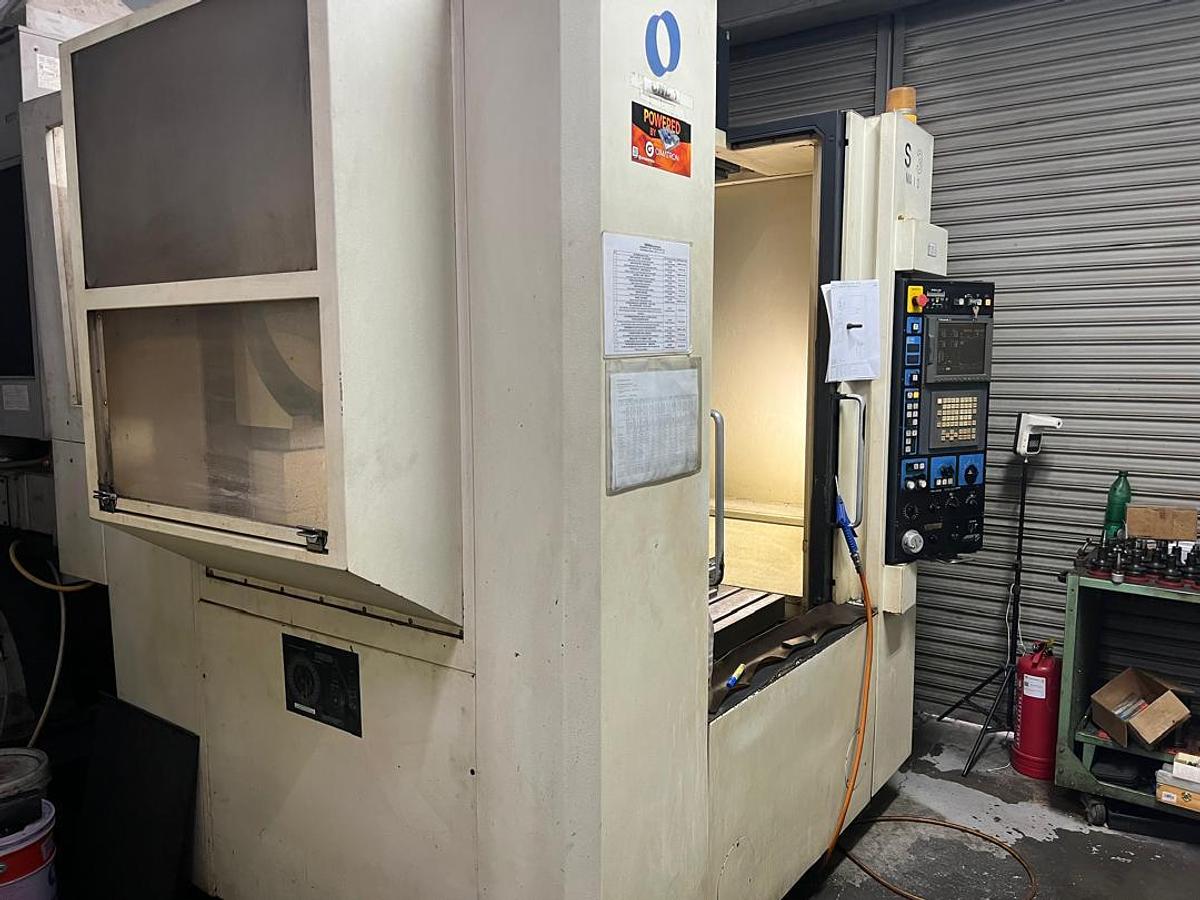 Used Makino S33 Vertical Machining Center Year 2003