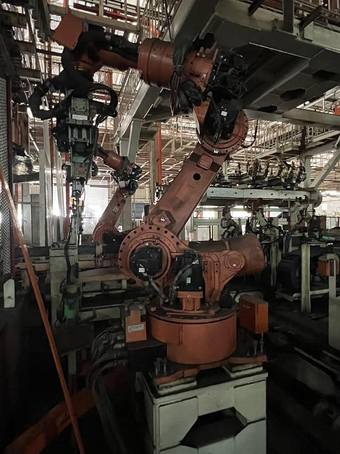 Used Yaskawa Motoman YR-ES200N-A00 Industrial Spot Welding Robot Year 2008