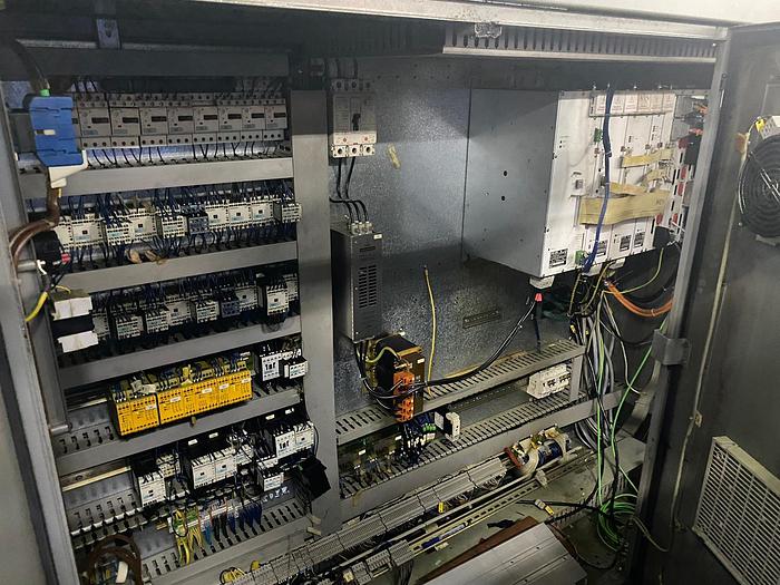 Used DMG Vertical Machining Center Model DMU60T