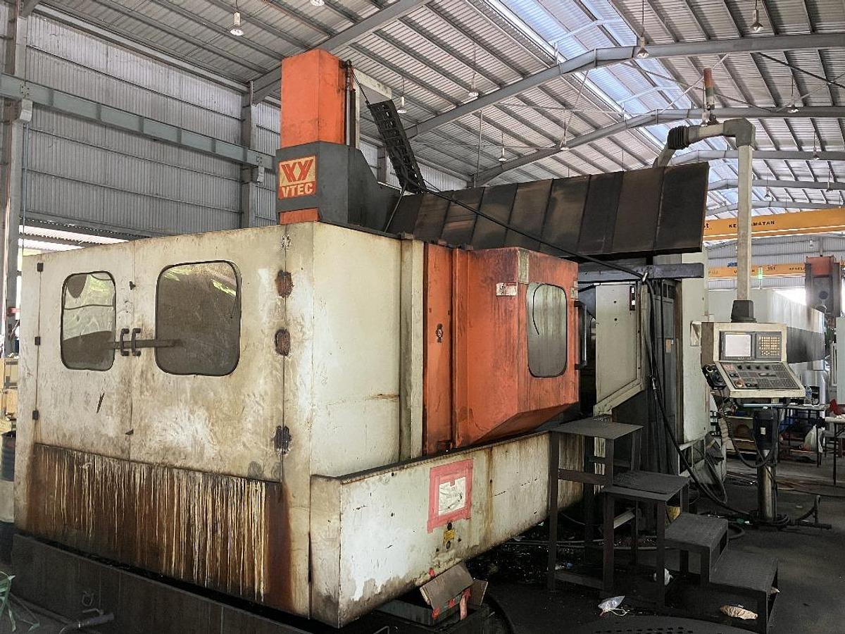 Used VTEC VF-2000 Double Column Machining Center Year 2007