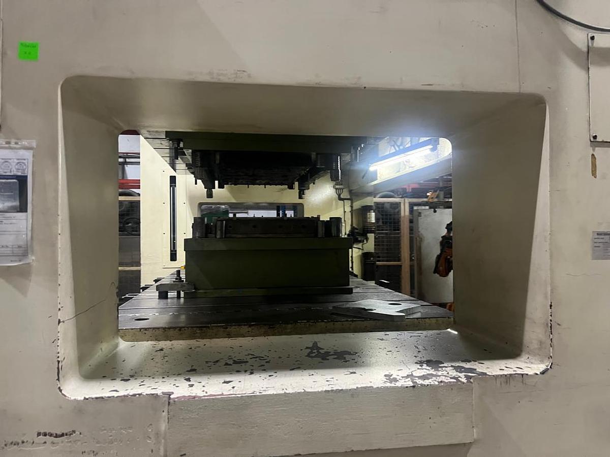 Used Sino LDP300T Tandem Press with 6 Press Year 2010