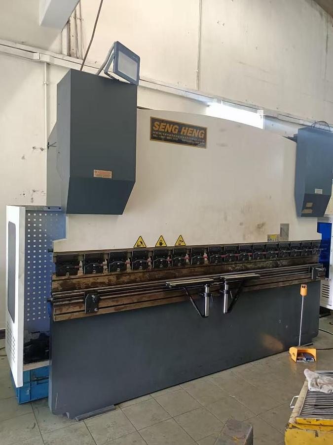 Used Seng Heng Machinery Press Brake 160T Year 2023