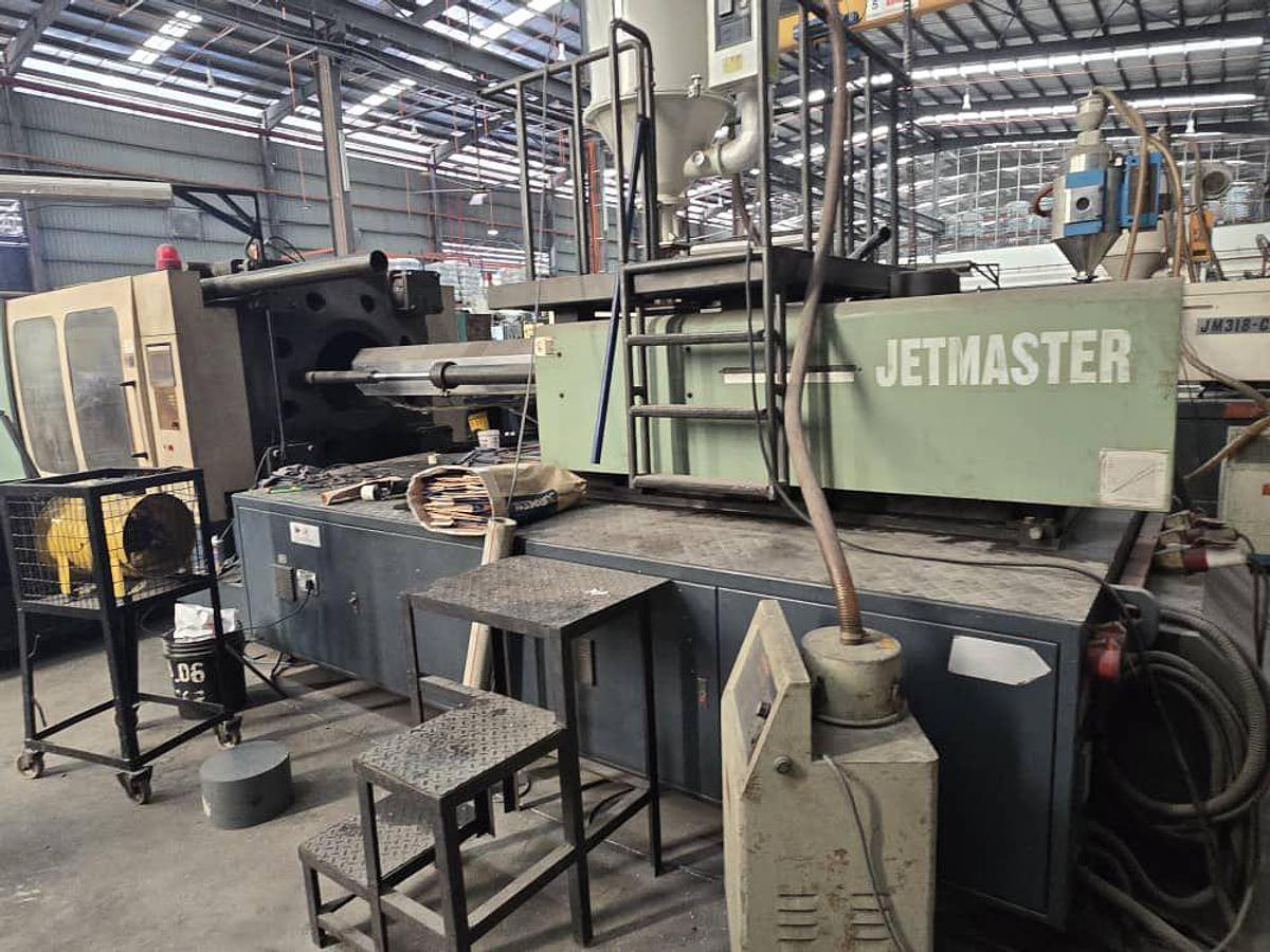 Used Jetmaster 600T Injection Molding Machine Year 2005