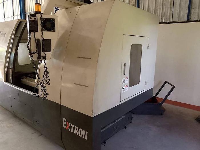 Used EXTRON Vertical Machining Center Year 2005