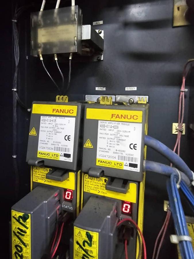 Used Makino S33 Vertical Machining Center Year 2003