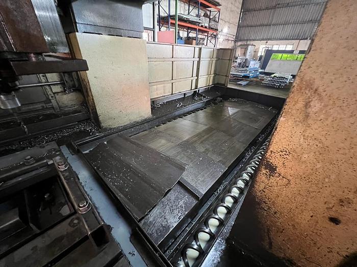 Used CHANG Model CDM-2000SD Year 2011 Double Column Machining Center