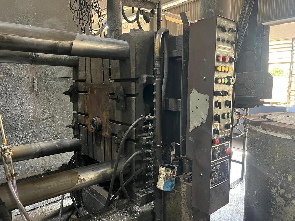 Used TOYO 350T Model BD-350V3-CM Year 2000 Die Casting Machine