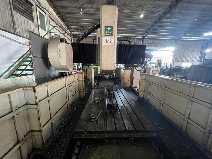 Used CHANG Model CDM-2000SD Year 2011 Double Column Machining Center