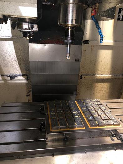 Used Year 2013  Maxmill CNC Milling Machine Model VMC-1270