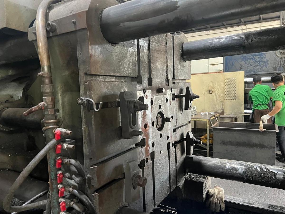 Used Toyo BD-350V2-CW Die Casting Machine Year 1994