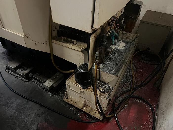 Used Fanuc Robodrill α-T21iEe Year 2008 CNC Vertical Machining Center