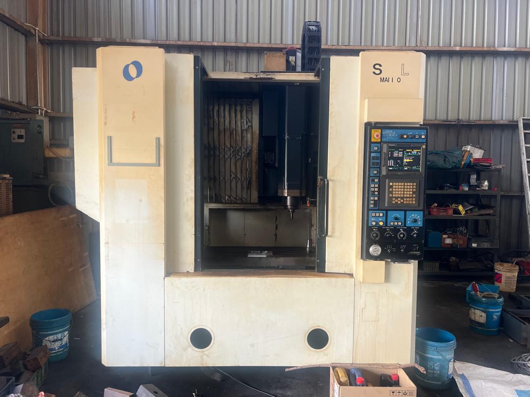 Used Makino S33L Vertical Machining Center Year 2003