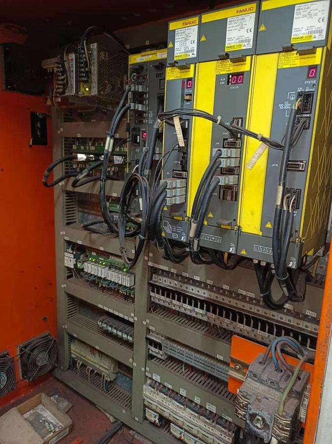 Used Microcut Challenger 2416 Vertical Machining Center Year 2003