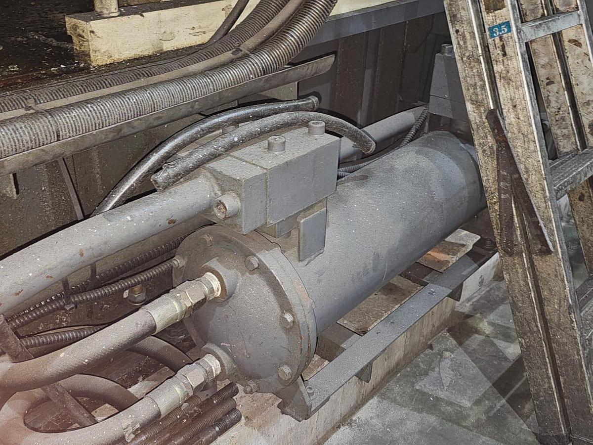 Used Toshiba DC 800 C Die Casting Year 1982