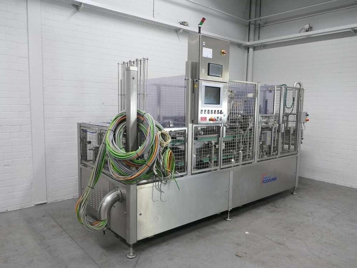 Used Grunwald filling- & closing machine
