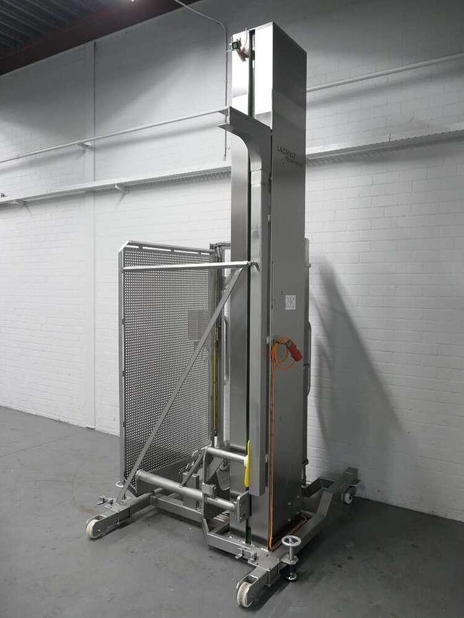 Used Lachnit movable lift