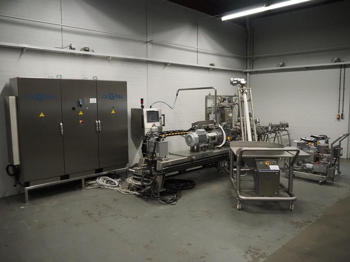 Gebruikt Clextral double screw extruder