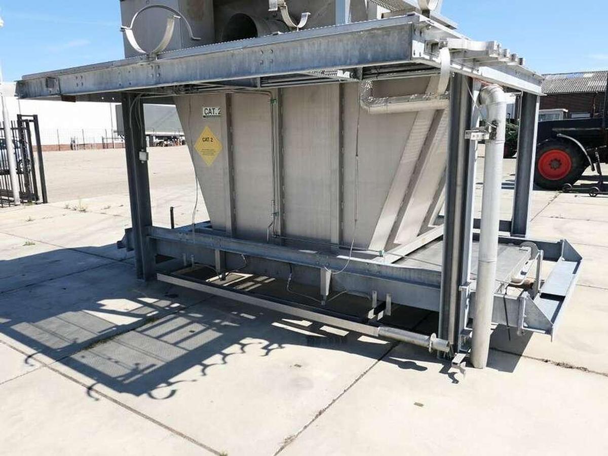 Used NN stainless steel bunker