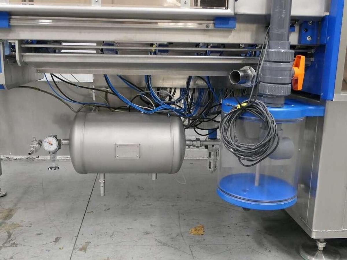 Used Sealpac traysealer