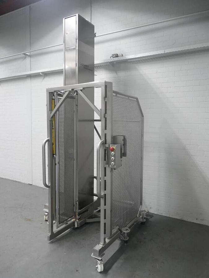 Used Lachnit movable lift