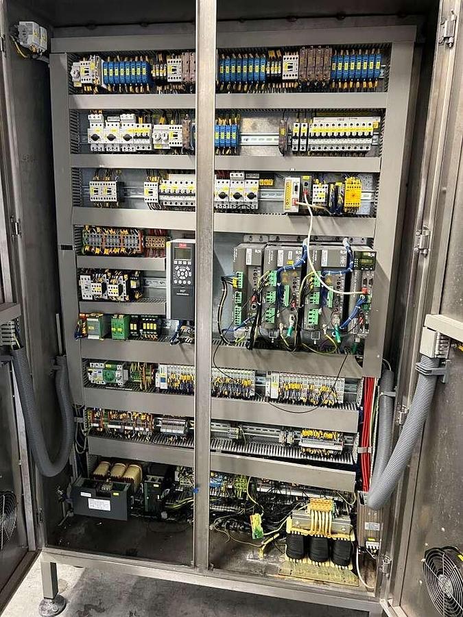 Used Grunwald filling- & closing machine