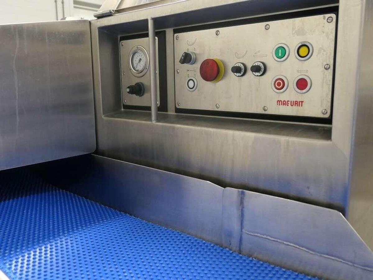 Used Magurit 3D cutting line for frozen products