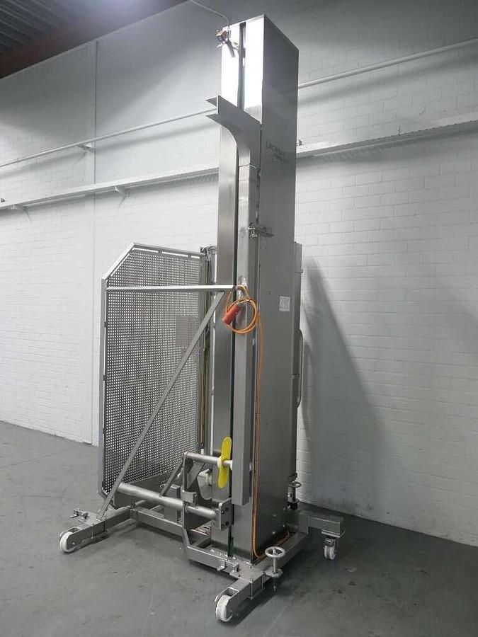 Used Lachnit movable lift