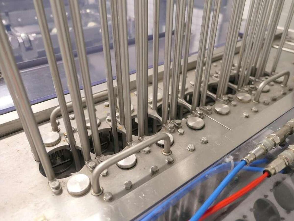 Used Grunwald filling- & closing machine