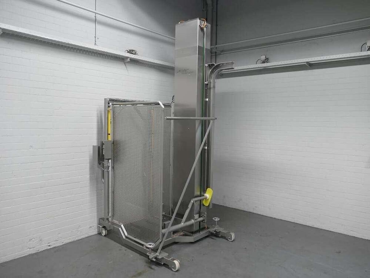 Used Lachnit movable lift