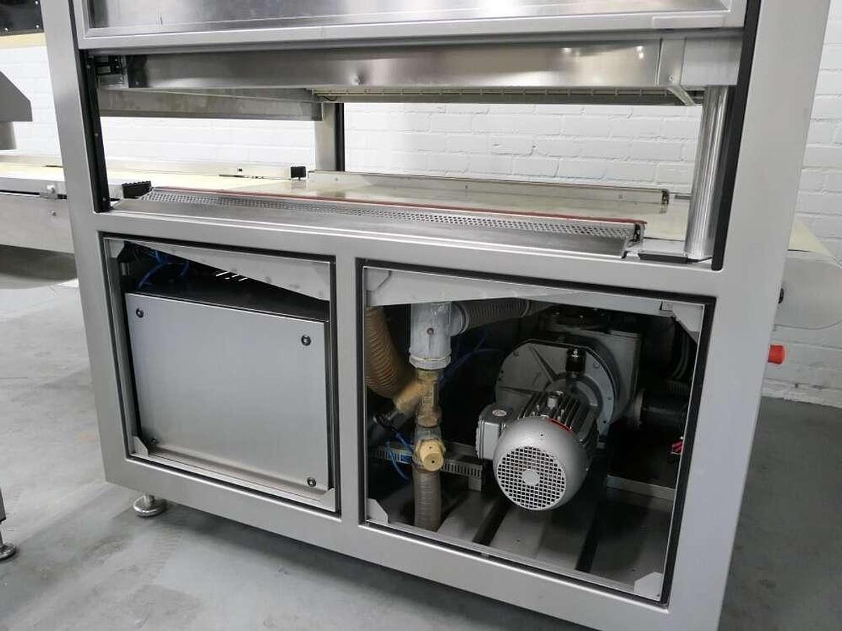 Used Webomatic belt vacuum machine