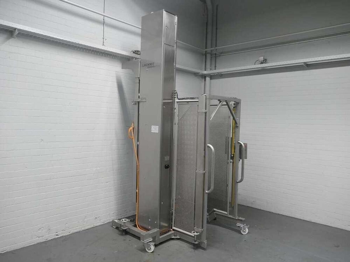 Used Lachnit movable lift