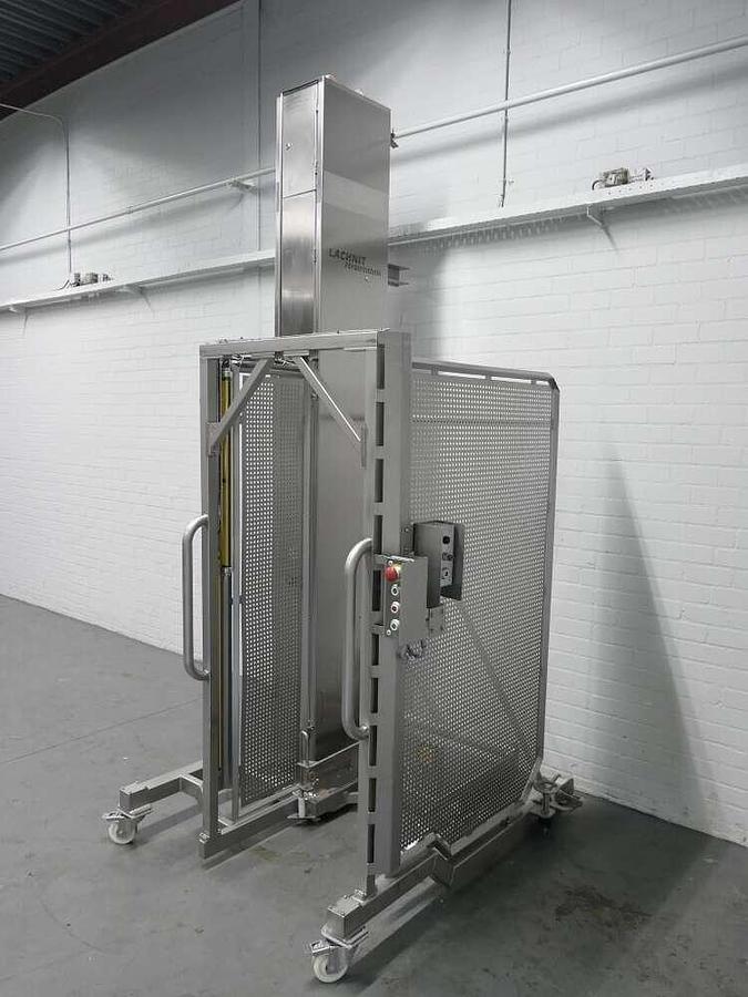 Used Lachnit movable lift
