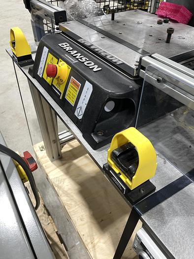 Used BRANSON 2000X 2500 WATT ULTASONIC WELDER IN STAND ALONE WORK STATION NEW 2020