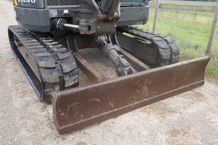 Used 2014 VOLVO ECR88D