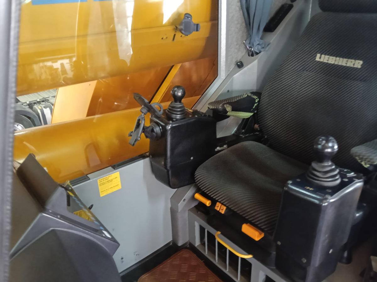 Usado 2006 LIEBHERR LTM 1055-3.1