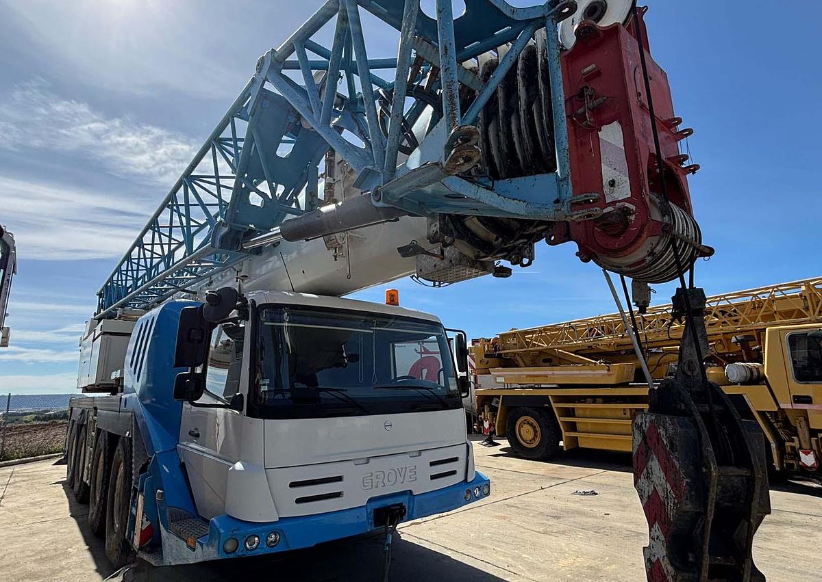 Usado 2007 GROVE GMK 4100L