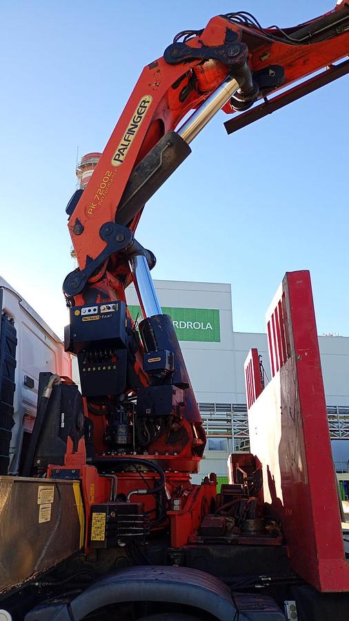Usado 2005 PALFINGER PK 72002 + JIB