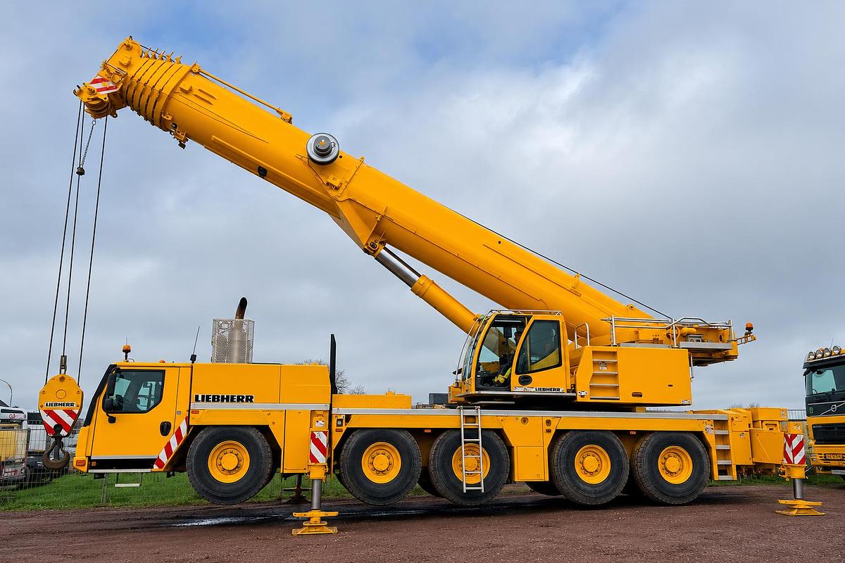 Usado 2017 LIEBHERR LTM 1200-5.1