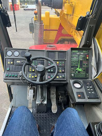 Usado GROVE GMK 3050