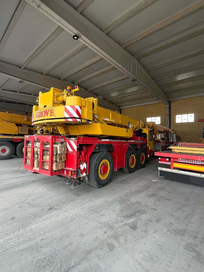 Usado 2002 GROVE GMK 3050