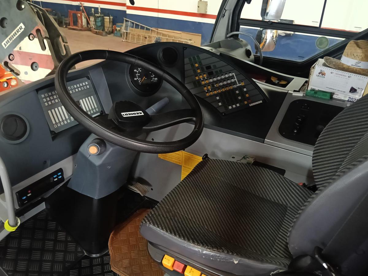 Usado 2006 LIEBHERR LTM 1055-3.1